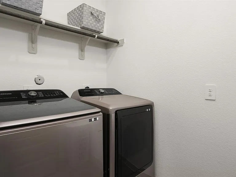 2421 Mar Vista Ln — Photo 31