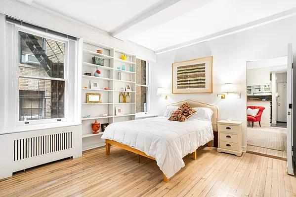 Sold by Sotheby's International Realty | media 3