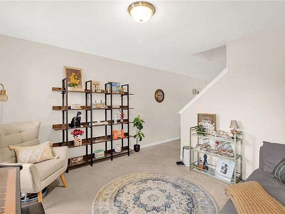 5th image of 303 Caden Village Cir