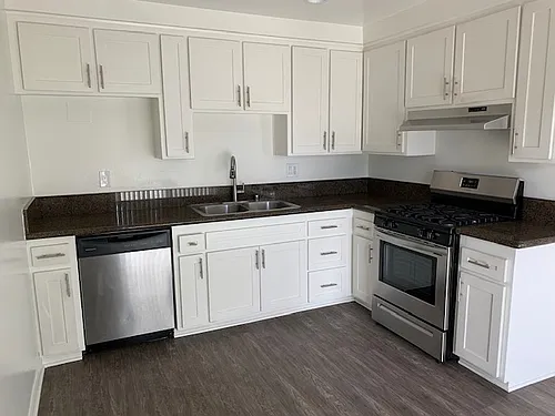 Park Cerritos Apartments Photo 1