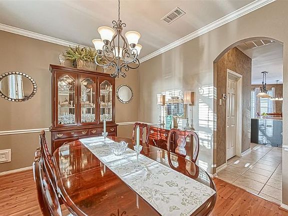 5th image of 1315 Tahoe Valley Ln