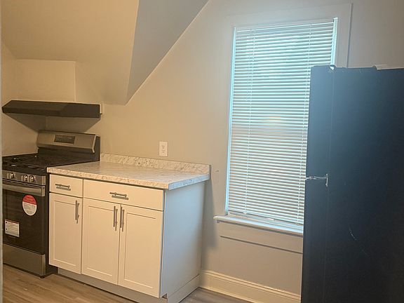 kitchen with one window