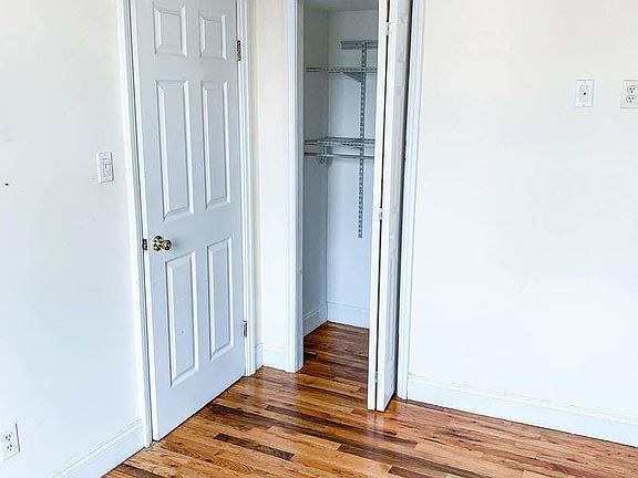 3rd image of 208 E 7th St #20A