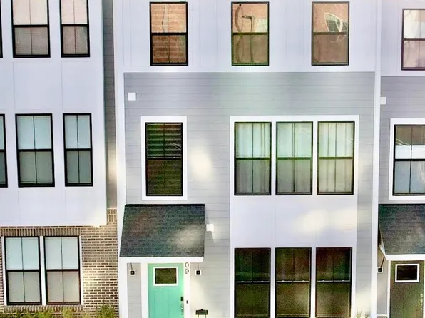 2209 Swallowtail Ln, Charlottesville, VA 22902