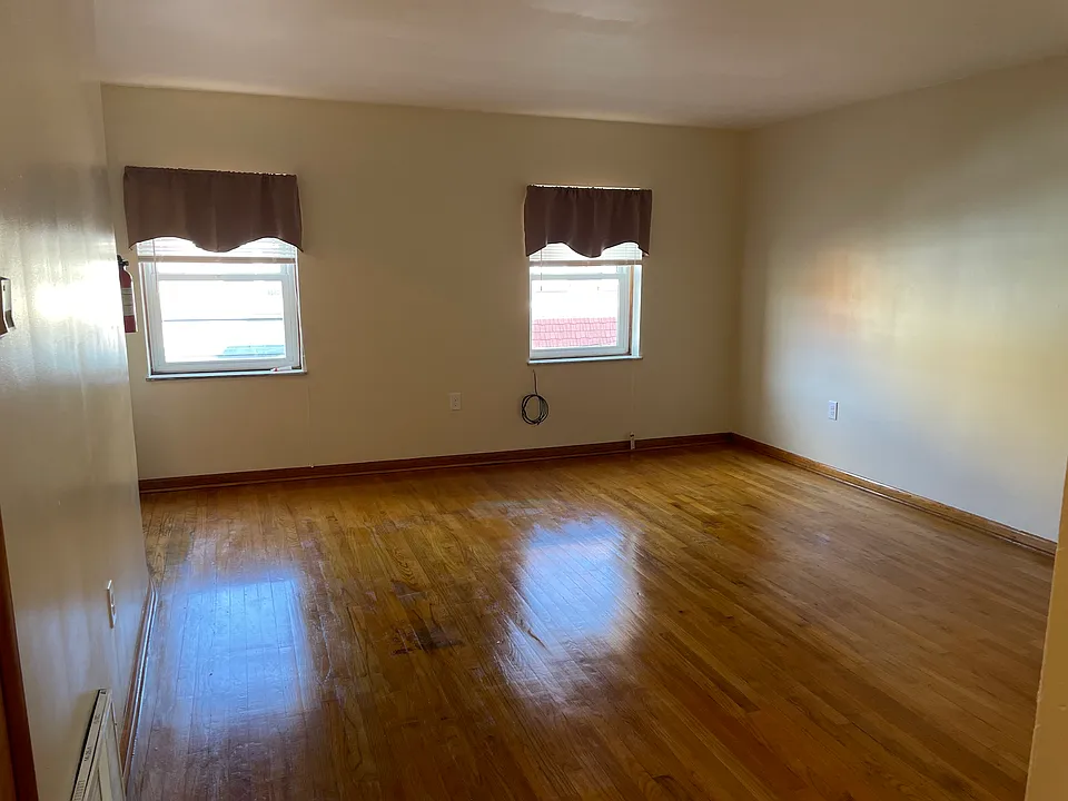 63 W Pike St #1