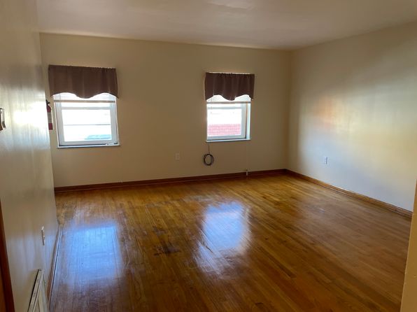 63 W Pike St APT 1, Canonsburg, PA