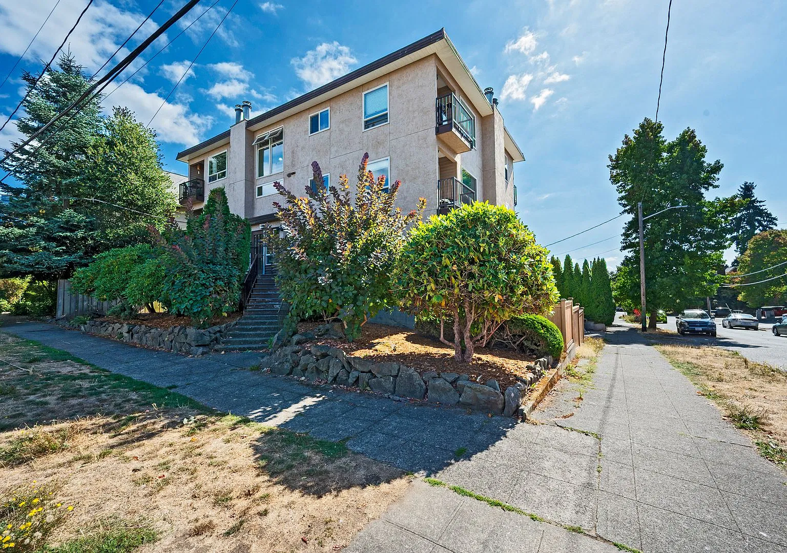 Wallingford 7 — Photo 1