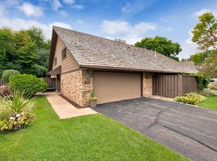 17923 Comstock Rd, Wayzata, MN 55391