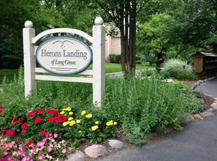 5904 Finch Ln, Long Grove, IL 60047