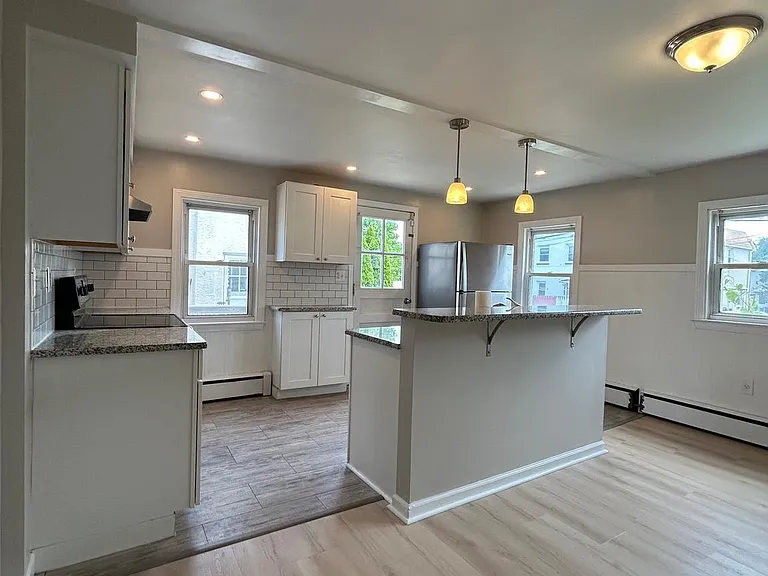 1852 Harfman Dr — Photo 6