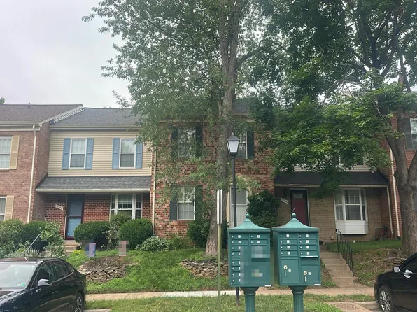 10342 Granite Creek Ln, Oakton, VA 22124