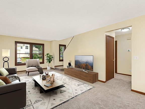 5th image of 602 19th Ave S