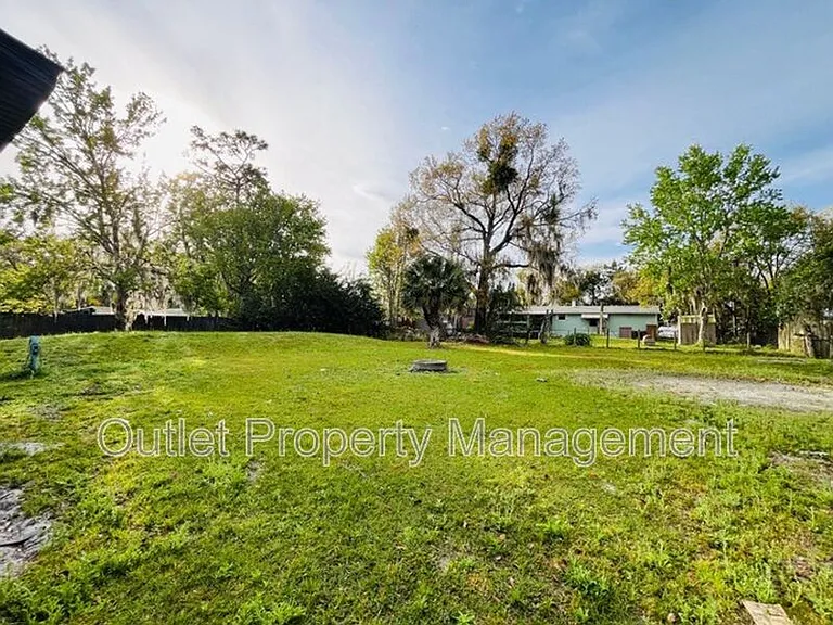 15710 Bermuda St — Photo 21