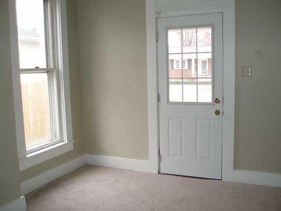 5th image of 105 N Simpson St