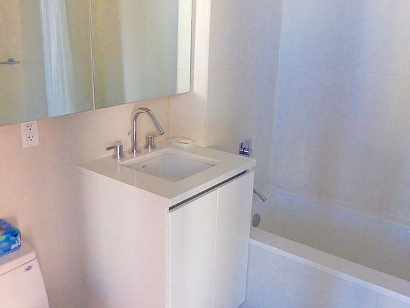 5th image of 50 Franklin St APT 15B
