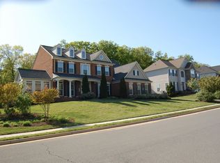 22587 Forest Run Dr, Ashburn, VA
