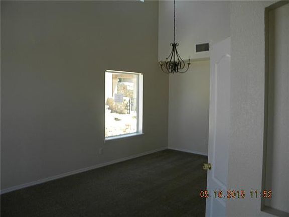 3rd image of 416 Emerald Pass Ave