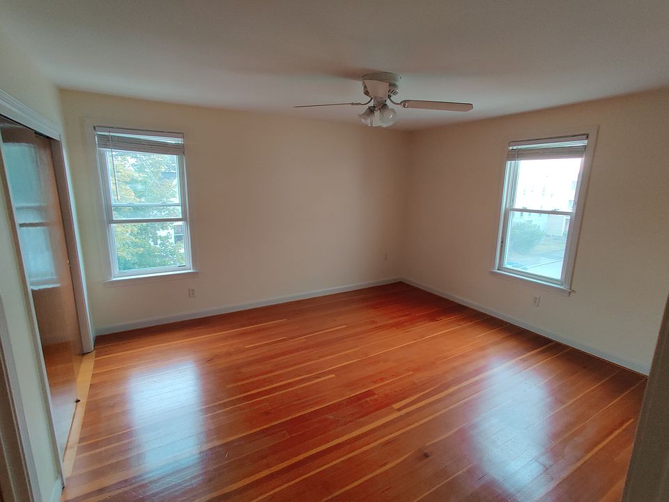 Bedroom 1 (Master)
