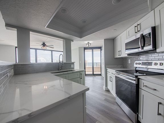 4th image of 1 Oceans West Blvd APT 19A4