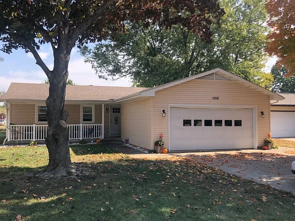 1006 Taylor St, Effingham, IL 62401