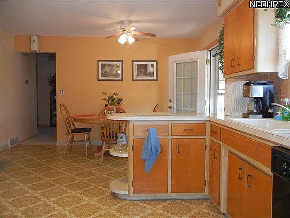 4th image of 3861 Jeanne Dr