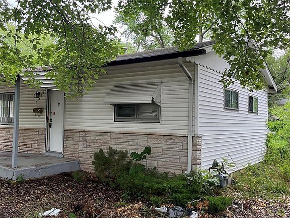 2nd image of 10520 Earl Dr
