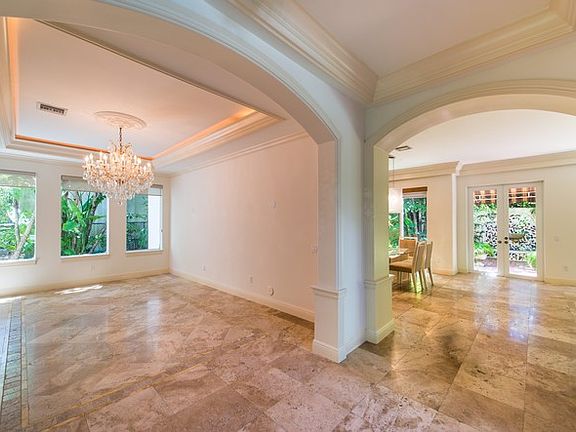 5th image of 3720 De Garmo Ln