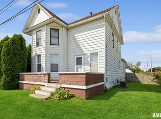 2000 John Deere Rd, Silvis, IL 61282