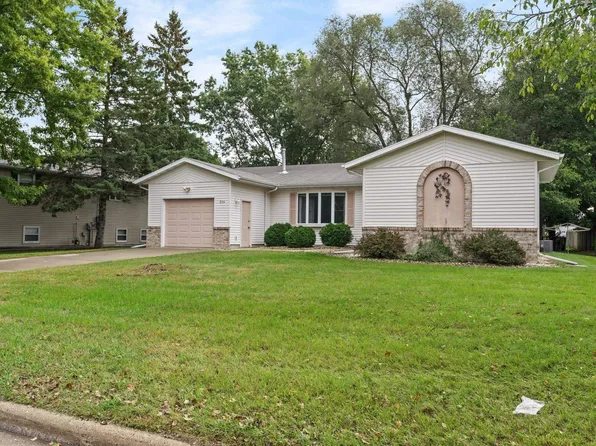 214 Cedar St, Sauk City, WI 53583