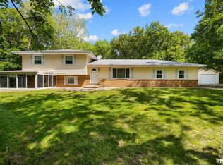 252 Santa Fe Trl, East Peoria, IL 61611