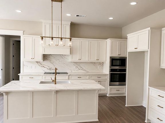 2nd image of 5 Nubarron Ln