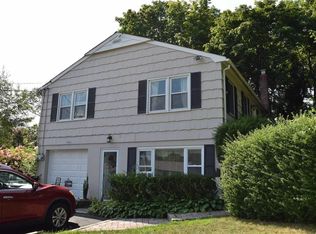 594 Main St APT 1, Northport, NY 11768