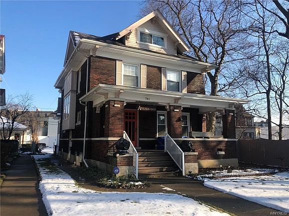 3rd image of 741 Park Pl