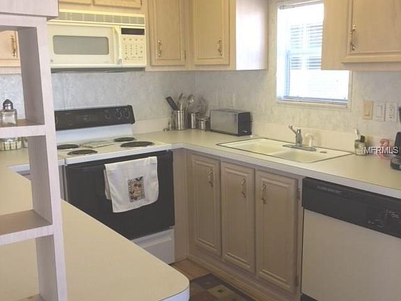 4th image of 525 Saint George Dr