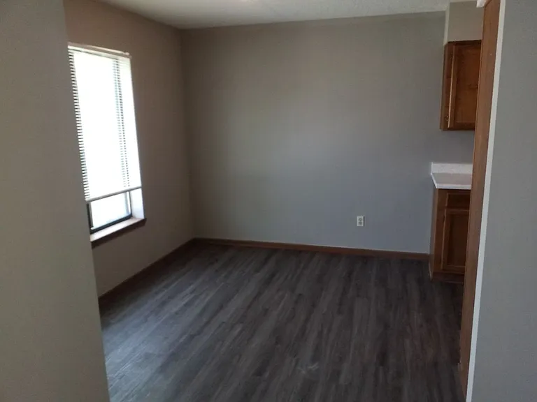 209 W Main St — Photo 26