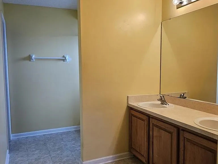 1276 Winding Brook Ct — Photo 9