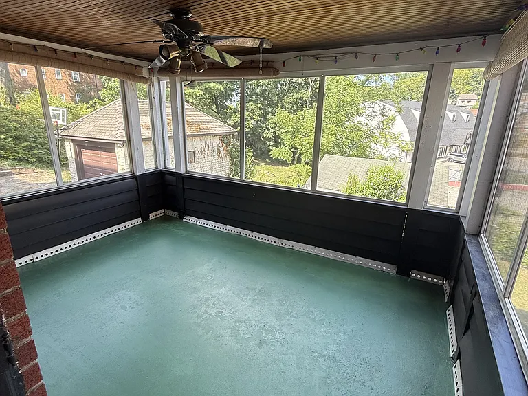 114 Newburn Dr — Photo 10
