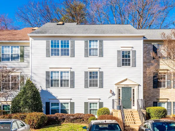 7750 New Providence Dr APT 35, Falls Church, VA 22042