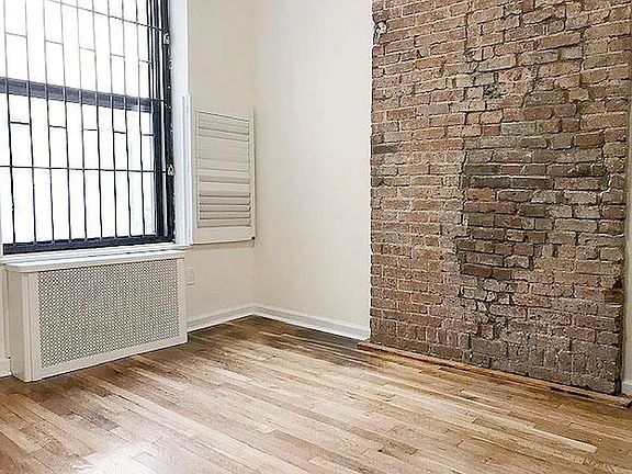 3rd image of 212 W 82nd St APT 1A