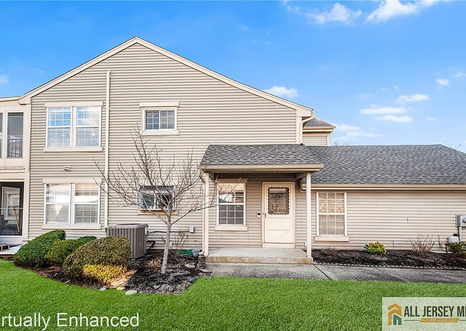 1st image of 11 Rothwell Dr