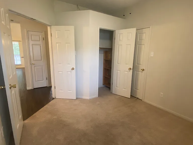 1703 Tanglewood Dr — Photo 15