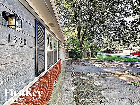3rd image of 1330 Twilight Dr