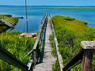 28 Dune Ln, Westhampton Beach, NY 11978