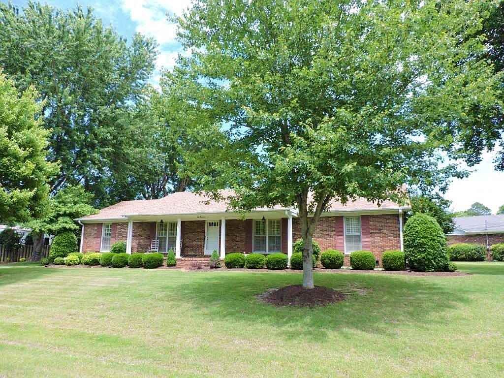 214 Stonehaven Dr, Jackson, TN 38305 Zillow