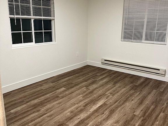 4th image of 525 Parker Ave #3