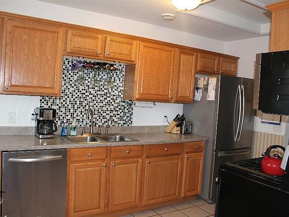 4th image of 3459 Acacia Dr
