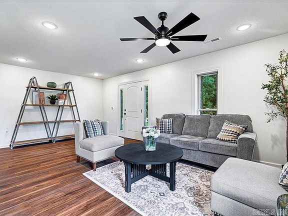 5th image of 4011 Forest Hill Rd
