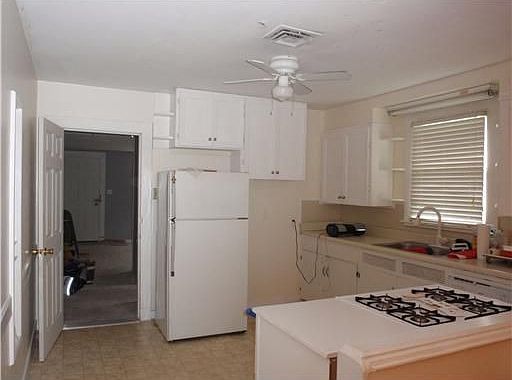 4th image of 3838 Derbigny St