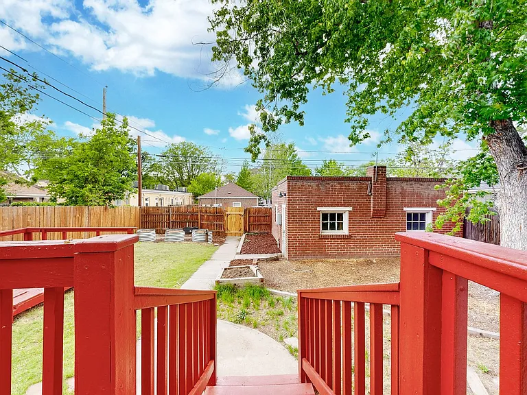 685 S Grant St — Photo 38