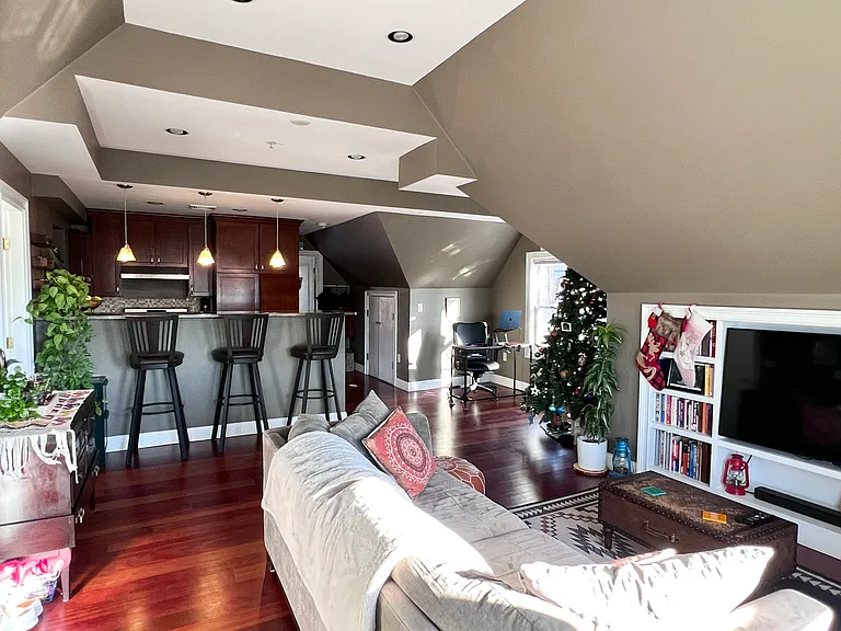 49 Elm St #3 — Photo 3